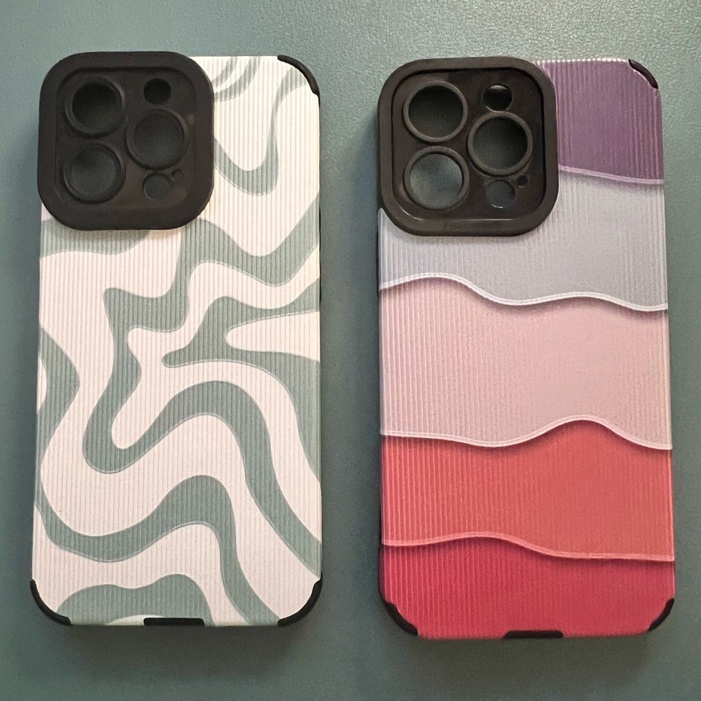Wave Pattern Phone Case Set - Green and Pink - iPhone 13 PRO
